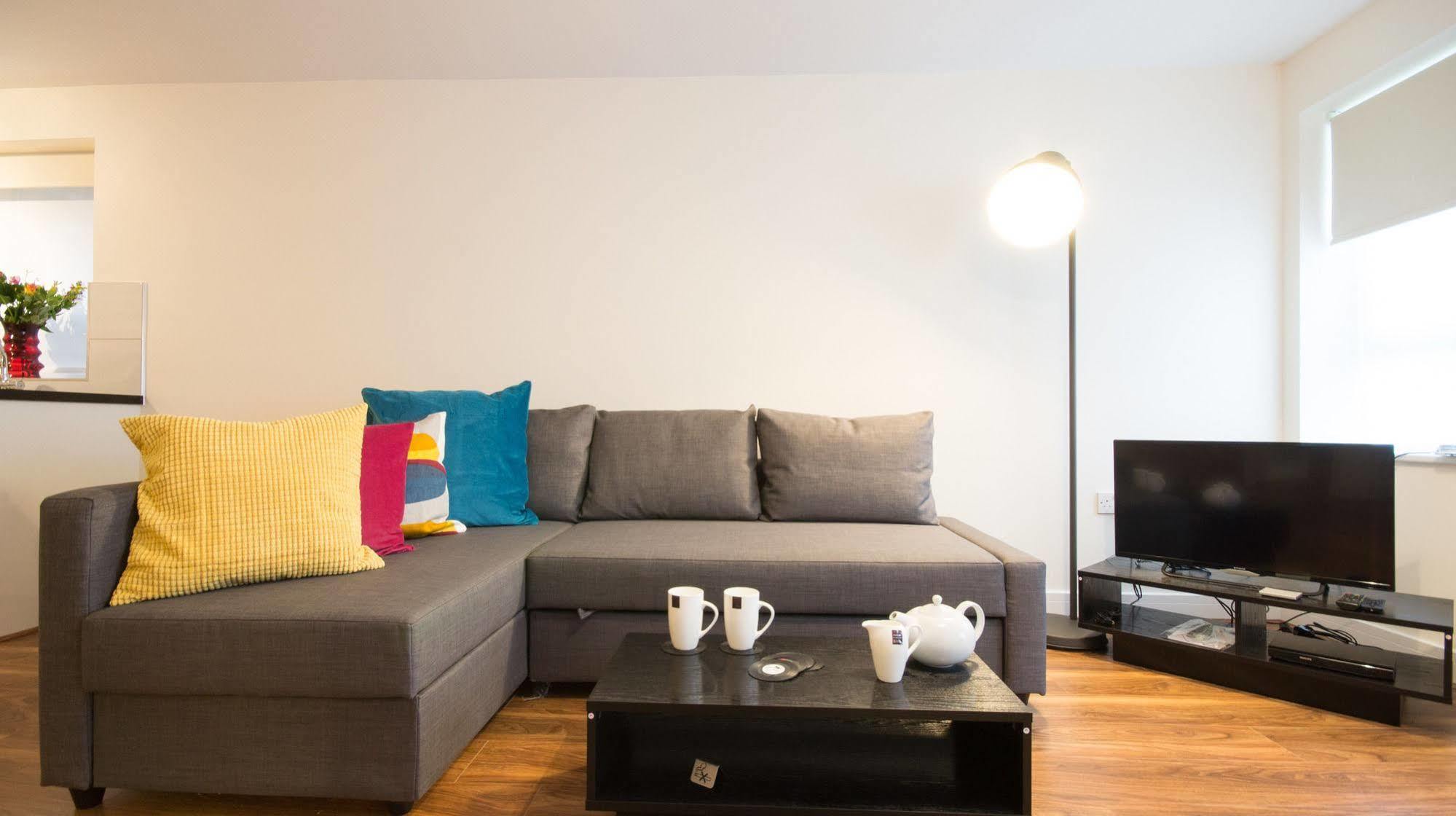 Arnos Apartments Finchley Bagian luar foto